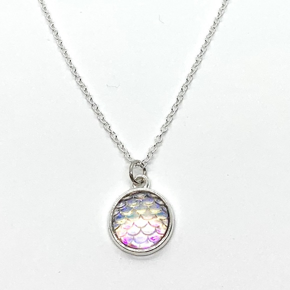 Jewelry - 925 Clear White Mermaid Scale Pendant Necklace